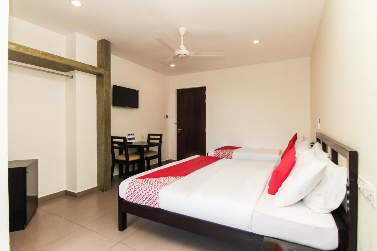 Saninro Hotel - Ragama Eksteriør billede